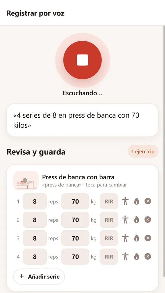 Gymbro escuchando: «4 series de 8 en press de banca con 70 kilos» y el ejercicio ya apuntado